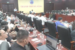 Chánh Văn phòng UBND TP Đà Nẵng Nguyễn Như Công chủ trì họp báo quý 1-2026. Ảnh: XUÂN QUỲNH