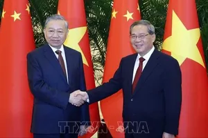 Thủ tướng Quốc vụ viện Lý Cường: Ủng hộ Việt Nam tham gia chuỗi hoạt động "Chia sẻ thị trường lớn - Xuất khẩu Trung Quốc"