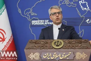 Iran cảnh báo tiếp tục đóng cửa eo biển Hormuz