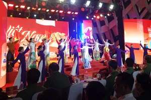 Chương trình quy tụ nhiều loại hình nghệ thuật truyền thống đặc sắc. Ảnh: XUÂN QUỲNH