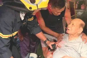 TPHCM: Giải cứu kịp thời 4 người mắc kẹt trong vụ cháy