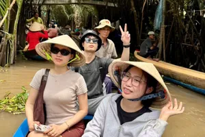Mua sắm nội đô và du lịch sinh thái cùng “lên ngôi”