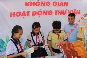 Hàng trăm học sinh, người dân dự Ngày Sách và Văn hóa đọc ở xã Cần Giờ 