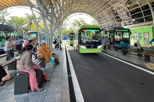 Trạm xe buýt Trung tâm phường Bến Thành