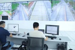 Trung tâm điều hành tuyến đường cao tốc Hàm Nghi - Vũng Áng. Ảnh: HỒNG KHANH.