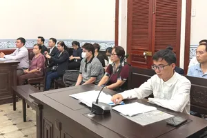 Phiên xét xử sơ thẩm vụ tranh chấp di sản của cố diễn viên Đức Tiến. Ảnh: SONG MAI