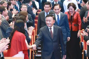 Thường trực Ban Bí thư Trần Cẩm Tú dự phiên họp toàn thể về đối ngoại Đảng và đối ngoại nhân dân, sáng 5-8. Ảnh: VIẾT CHUNG