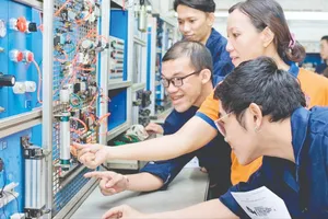 Tuyển sinh đại học năm 2026: Điểm chuẩn nhóm ngành kỹ thuật, công nghệ tăng cao