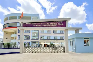 Trường THPT Võ Trường Toản, phường Thới An, được nâng cấp với tổng mức đầu tư hơn 158 tỷ đồng, chuẩn bị đón học sinh trong năm học mới 