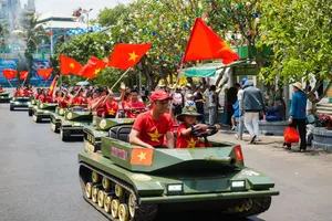 TPHCM: Khu vui chơi, mua sắm thu hút du khách dịp lễ 2-9