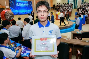Thủ khoa 108,33 điểm Đỗ Phú Quang: Phải biết cách làm chủ công nghệ
