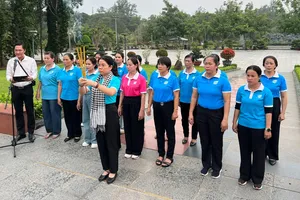 Hội Liên hiệp Phụ nữ TPHCM tri ân các Anh hùng liệt sĩ tại Côn Đảo