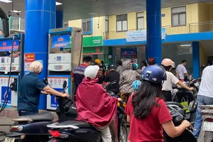 Liên bộ Công thương - Tài chính tăng chi sử dụng Quỹ Bình ổn giá xăng dầu. Ảnh: PHÚC HẬU