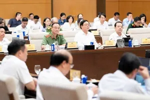 Ủy ban Thường vụ Quốc hội họp chiều 23-9, cho ý kiến về dự án Luật Xử lý vi phạm hành chính (sửa đổi). Ảnh: Quochoi.vn