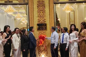  Lachateau Hotel đón nhận Quyết định công nhận hạng 5 sao