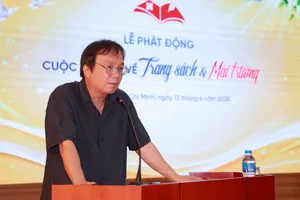 Ông Nguyễn Tiến Thanh, Chủ tịch Hội đồng thành viên, Tổng Giám đốc Nhà xuất bản Giáo dục Việt Nam, phát biểu tại Lễ phát động cuộc thi viết về “Trang sách & Mái trường” trên phạm vi toàn quốc. Ảnh: Nhà xuất bản Giáo dục Việt Nam.