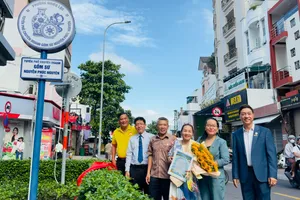 Phường Nhiêu Lộc ra mắt tuyến phố chuyên doanh gốm sứ Nguyễn Phúc Nguyên
