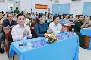 Sở Tư pháp TPHCM tuyên truyền Luật Phát triển đô thị tại phường Bàn Cờ