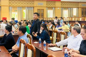 Lực lượng cơ sở ở xã Long Điền tập huấn nâng cao kỹ năng số