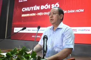 Phó Chủ tịch Thường trực UBND tỉnh An Giang Nguyễn Thanh Phong phát biểu khai mạc hội thảo. Ảnh: NAM KHÔI