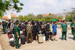 Tiếp nhận 78 công dân Việt Nam từ Campuchia