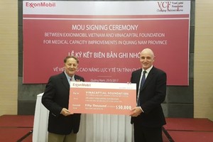 At the granting ceremony (Photo: SGGP)