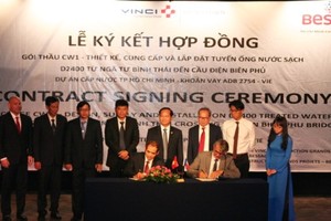 At the signing ceremony (photo: SGGP)