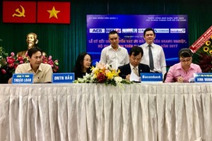 At the meeting (Photo: SGGP)