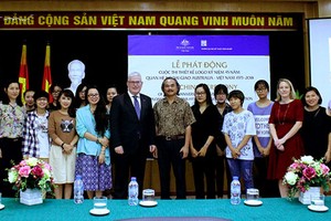 At the launching ceremony (Photo: Courtesy of Australian Embassy)