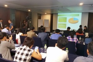 At the meetign to release the book (Photo: SGGP)