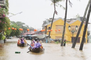 Hoi An ancient town is submerged (Photo:SGGP)