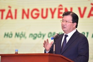 Deputy Prime Minister Trinh Dinh Dung (Photo VGP)