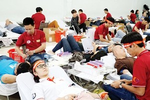 Volunteers taking part in the Tenth ‘Red Sunday’ in 2018