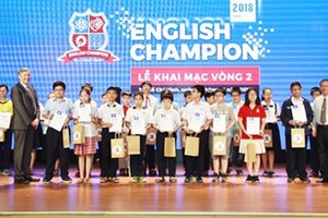 At the opening ceremony of the second round (Photo: SGGP)