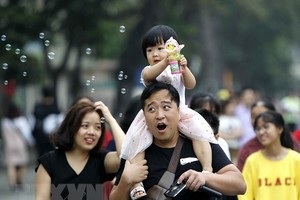 UNICEF Vietnam launches parenting site on Father’s Day