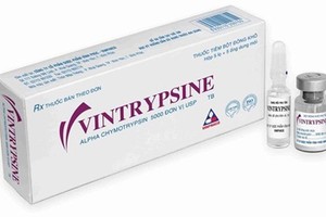 Lyophilized injectable powder Vintrypsine. Photo from vinphaco.com.vn