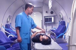 Underwater medicine, hyperbaric oxygen association set up