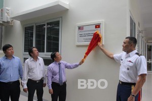 At the launching ceremony of Nhon Binh health care station (Photo: baobinhdinh.vn)