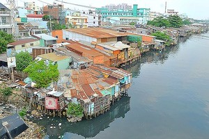 District 8 proposes special mechanism for urban renewal projects