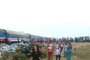 North-South railways paralyzed as train crashes salt truck