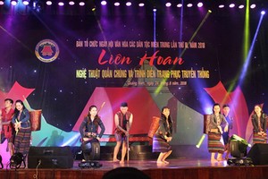 Ethnic people are performing in the festival