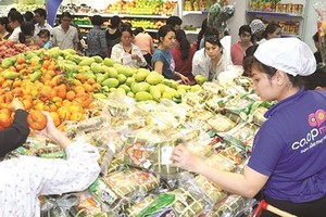 HCMC tries to keep commodity prices stable at year's end