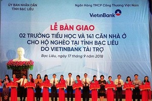 Bac Lieu authority, banks build schools, charity houses for poor people