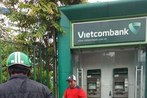 Man arrested for trying to rob ATM customer by chilli powder