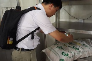 Food poisoning kills fifteen people in ten month in Vietnam