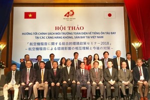 Participants in the workshop on November 29 pose for a photo (Photo: VNA)