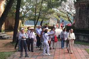 Tourists from the Republic of Korea visit Vietnam (Photo VNA)