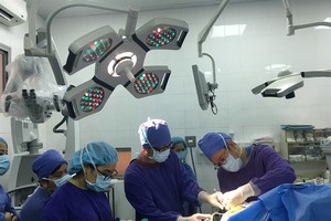 The first awake brain surgery in Vietnam was performed on a male patient in Hanoi on January 28. — Photo courtesy of the Vietnam-Germany Hospital