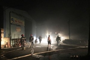 No casualties in lubricant warehouse fire in district 12 reported