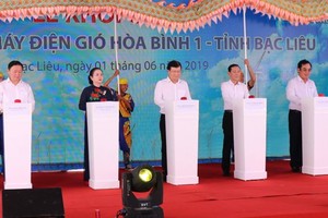 At the groundbreaking ceremony of Hoa Binh 1 wind power plant (Source: congluan.vn)